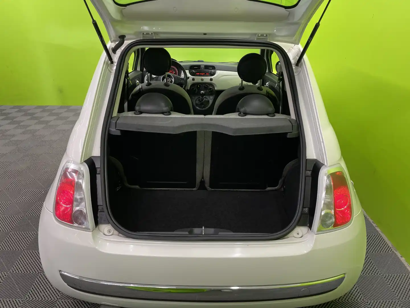 car-image