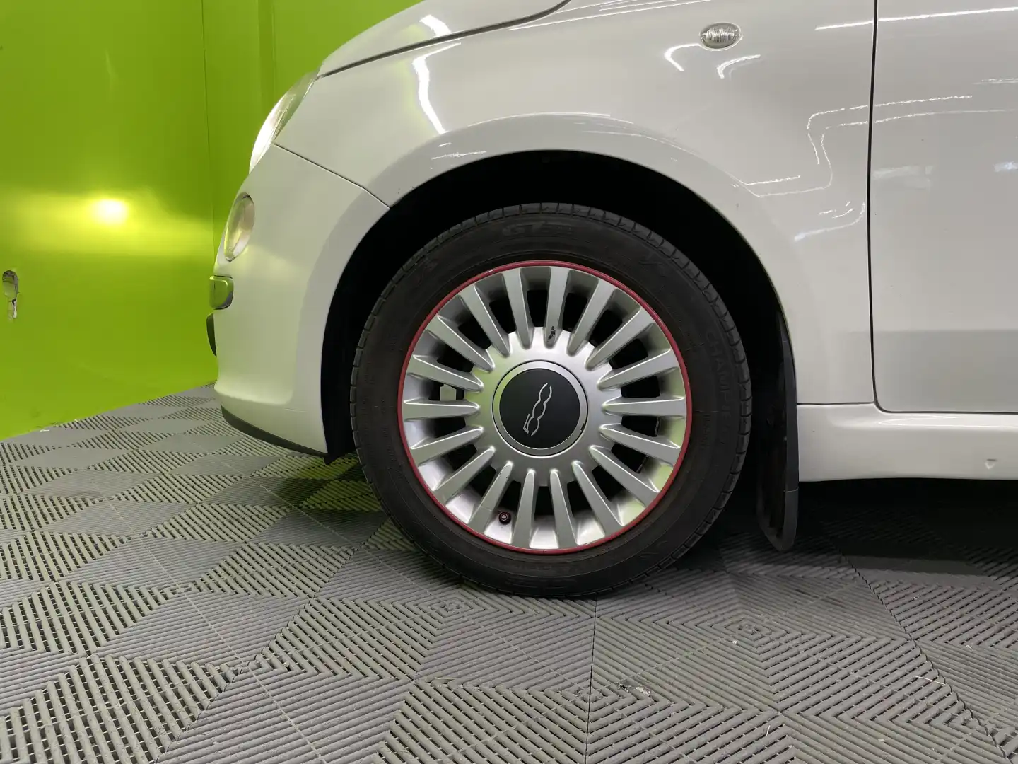 car-image