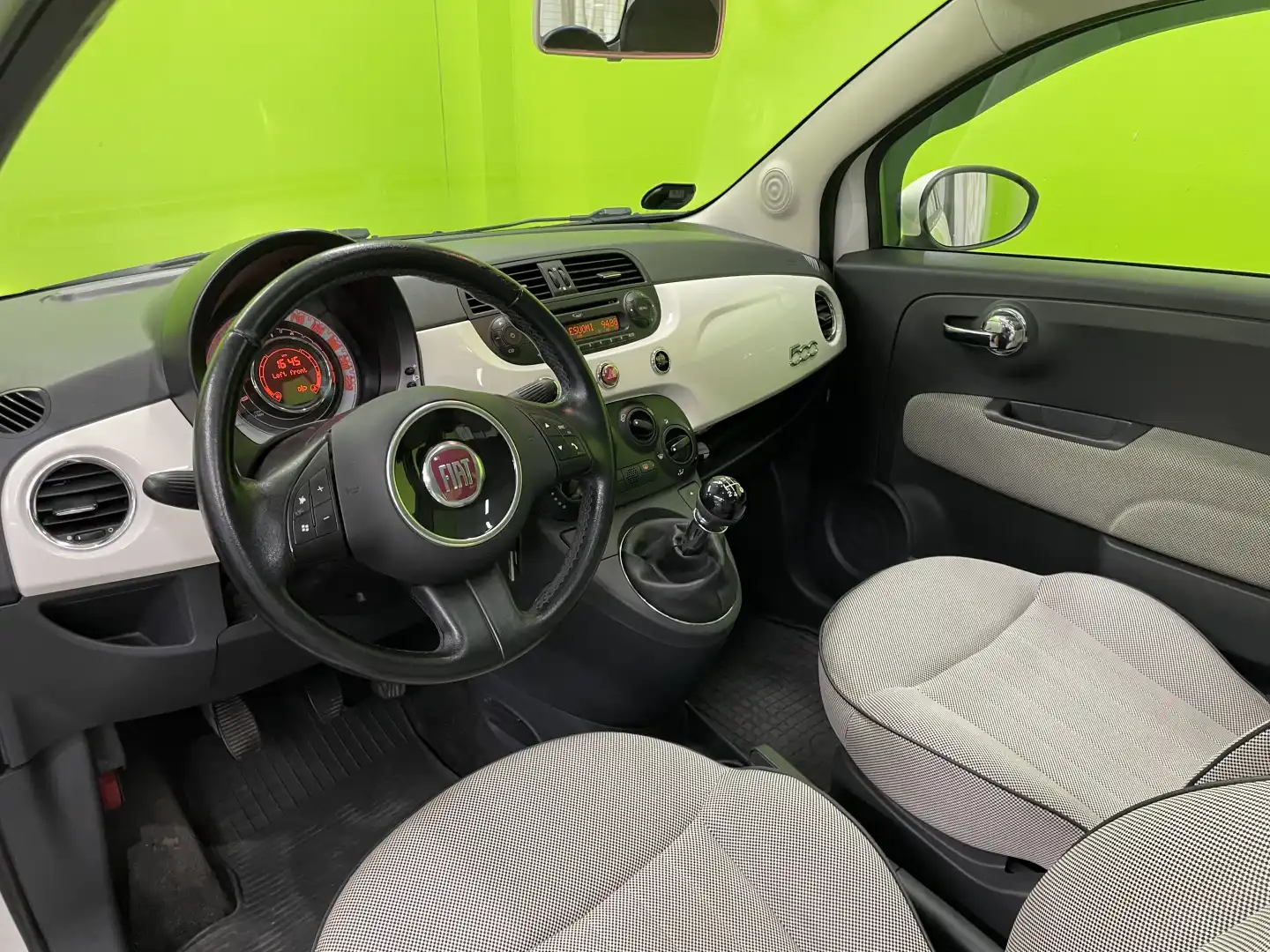 car-image