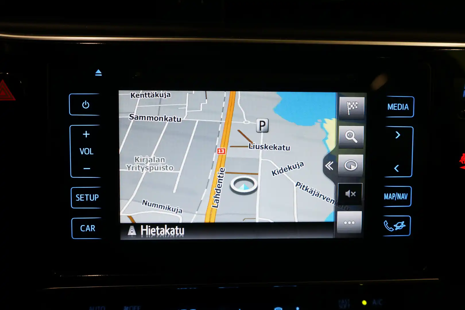 car-image