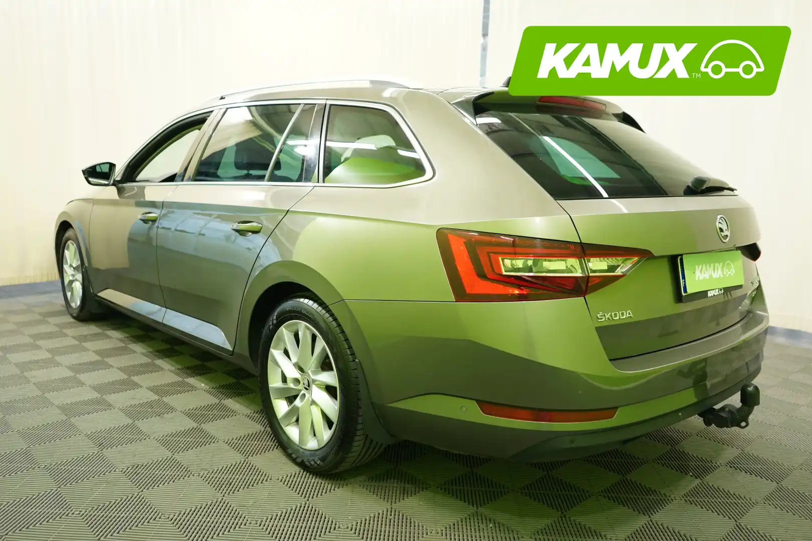 car-image