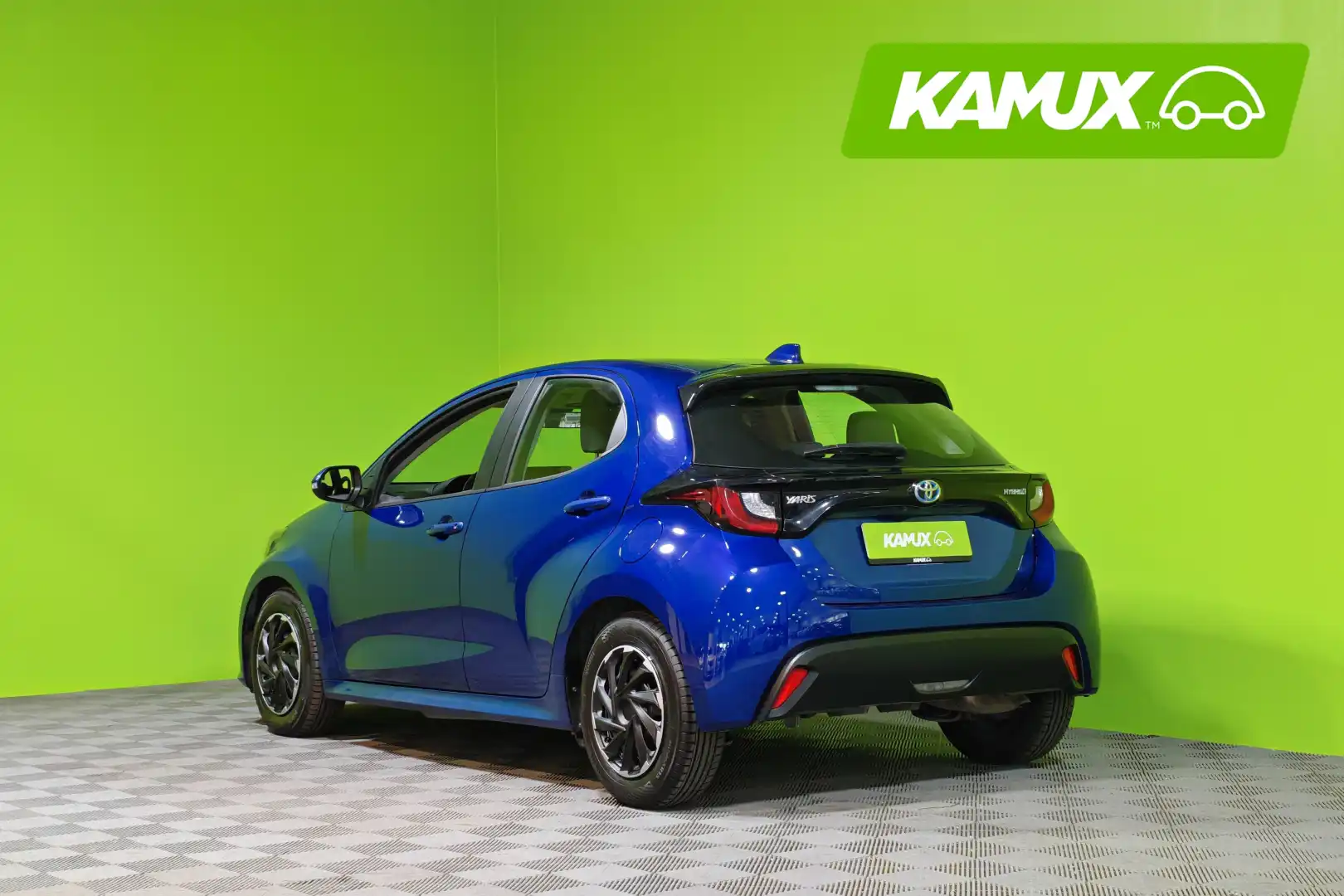 car-image