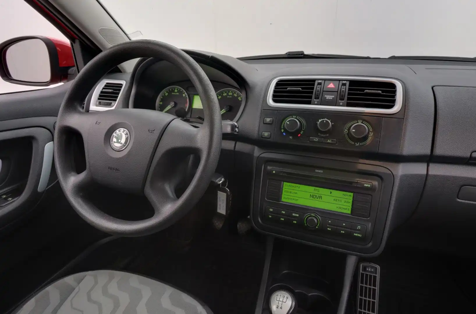 car-image