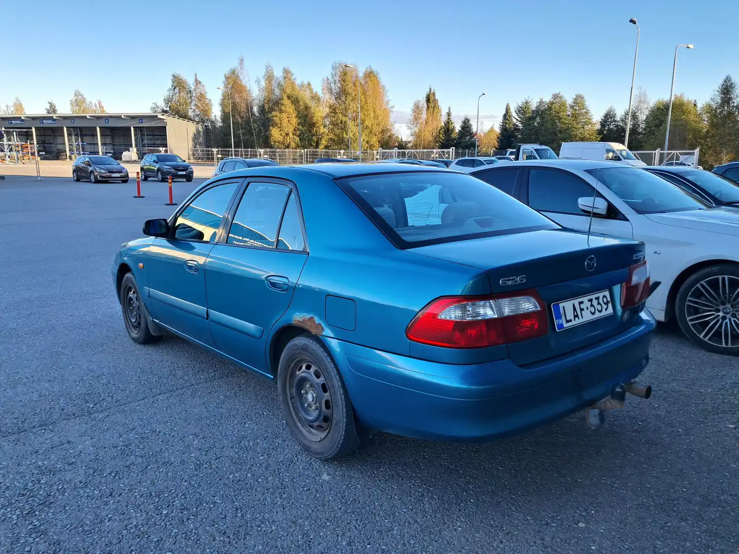 car-image