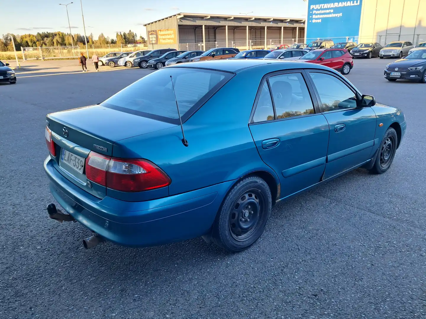 car-image