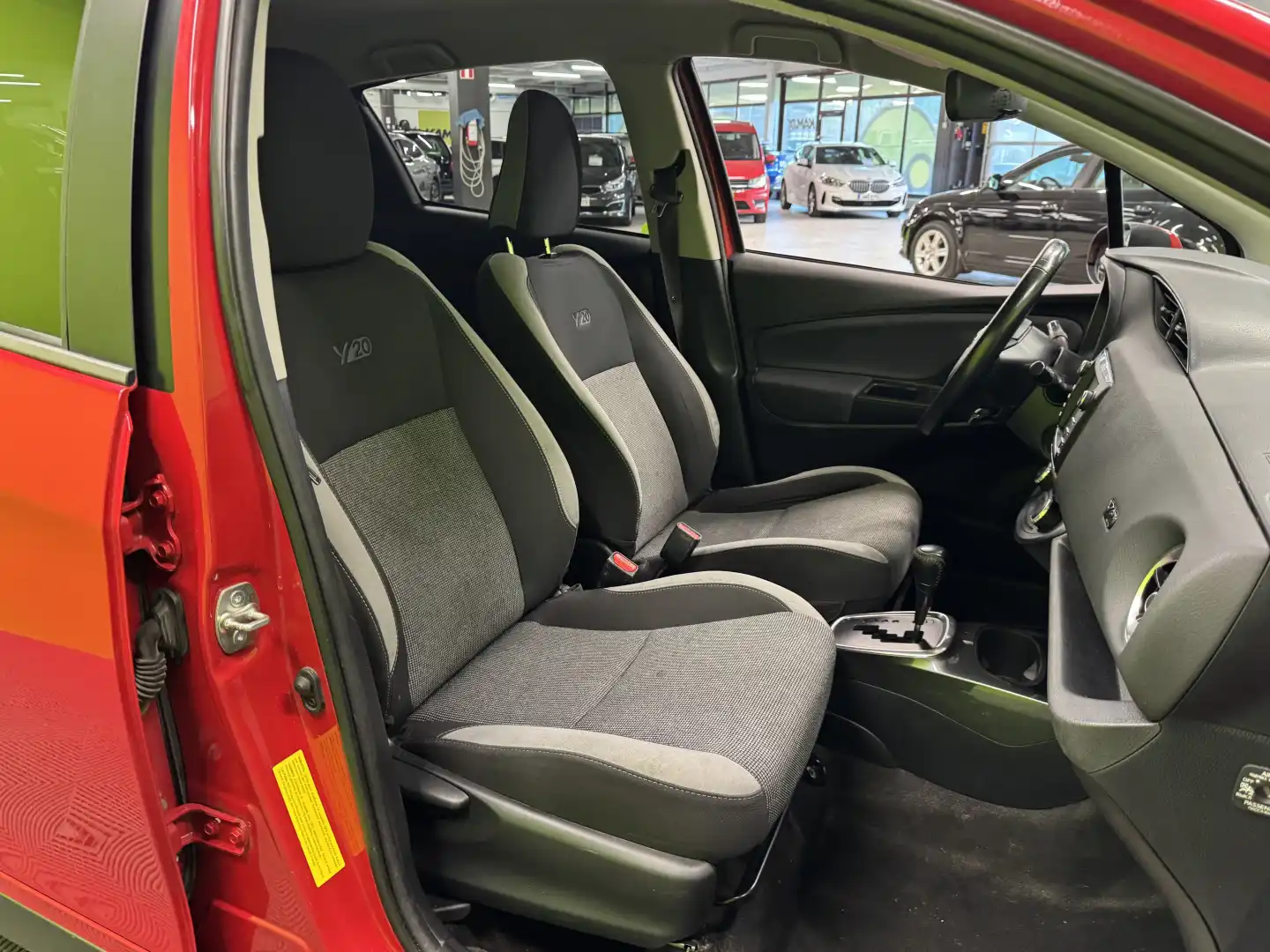 car-image