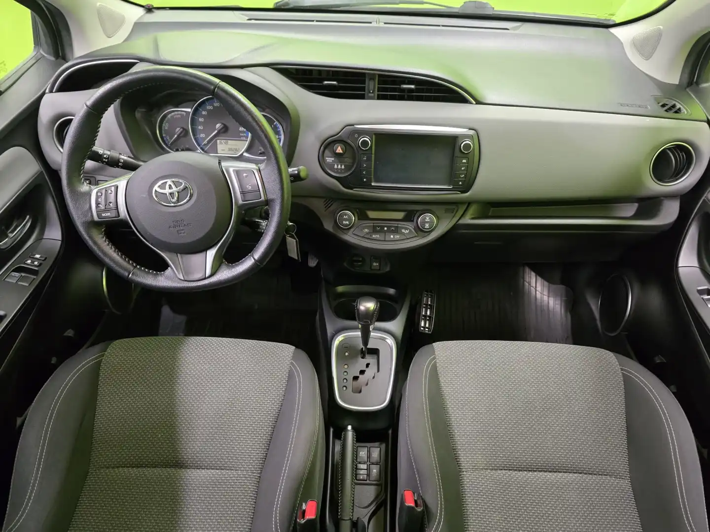 car-image