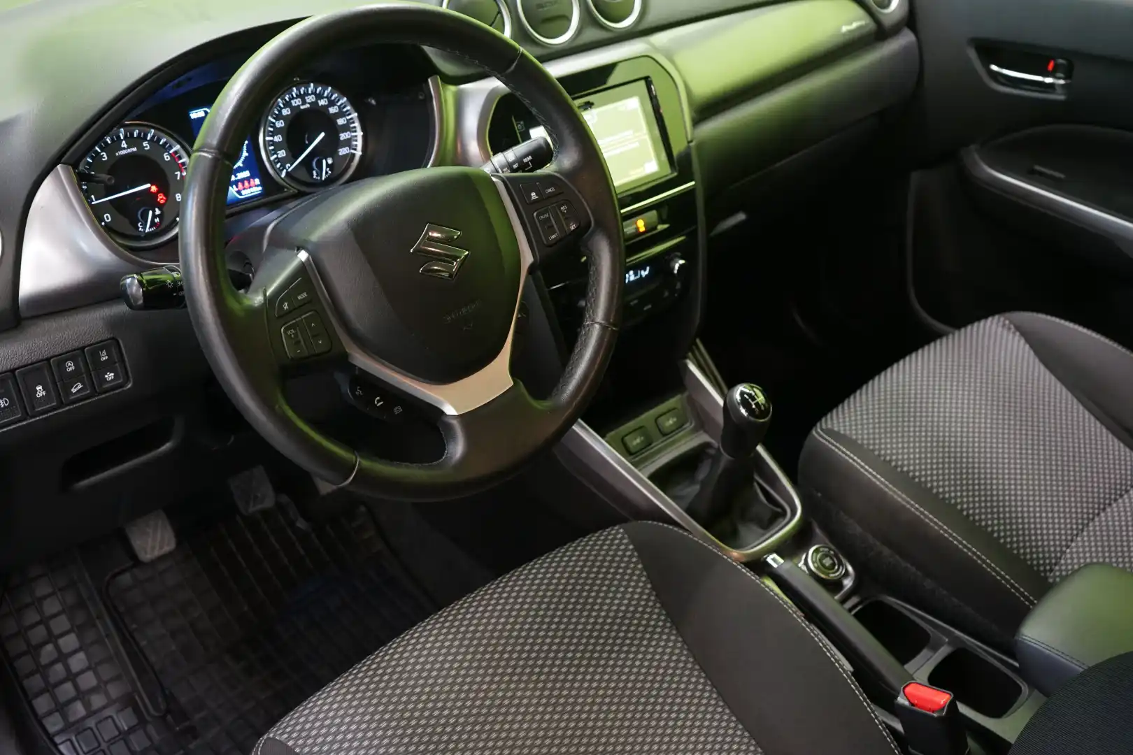 car-image