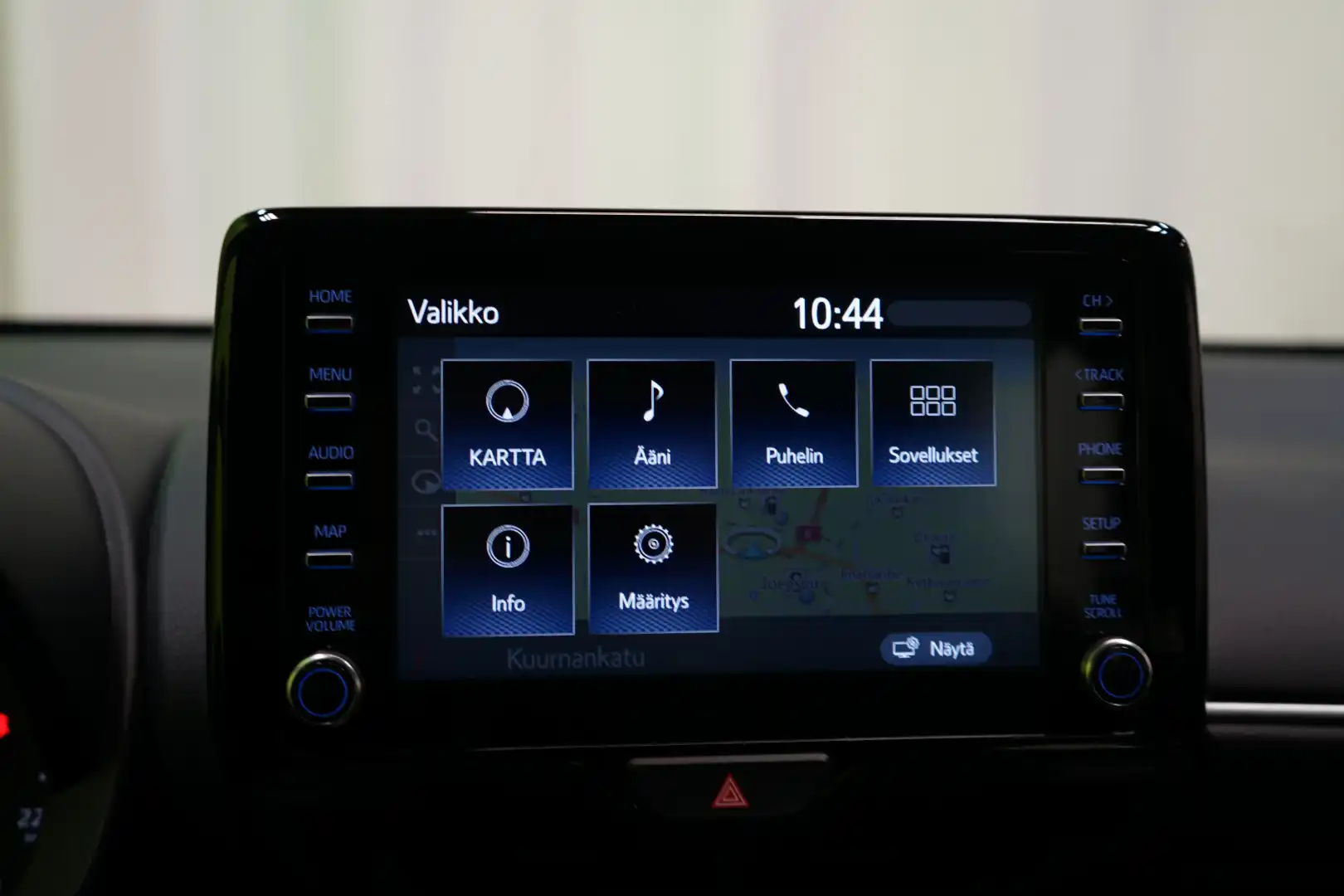 car-image
