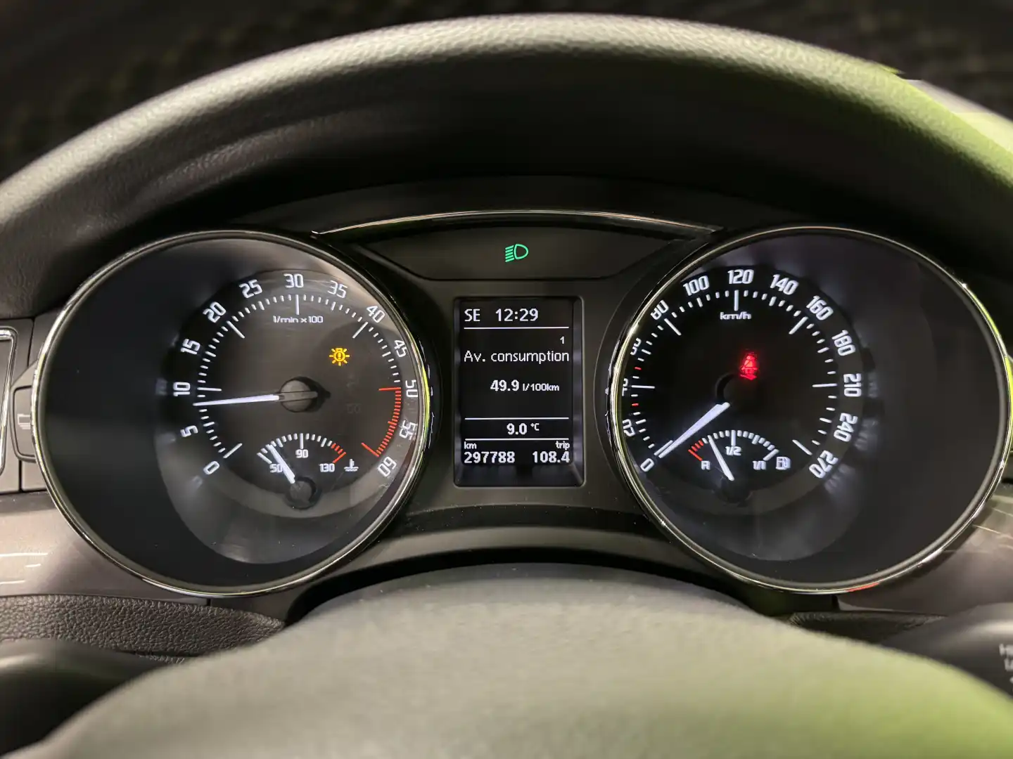 car-image