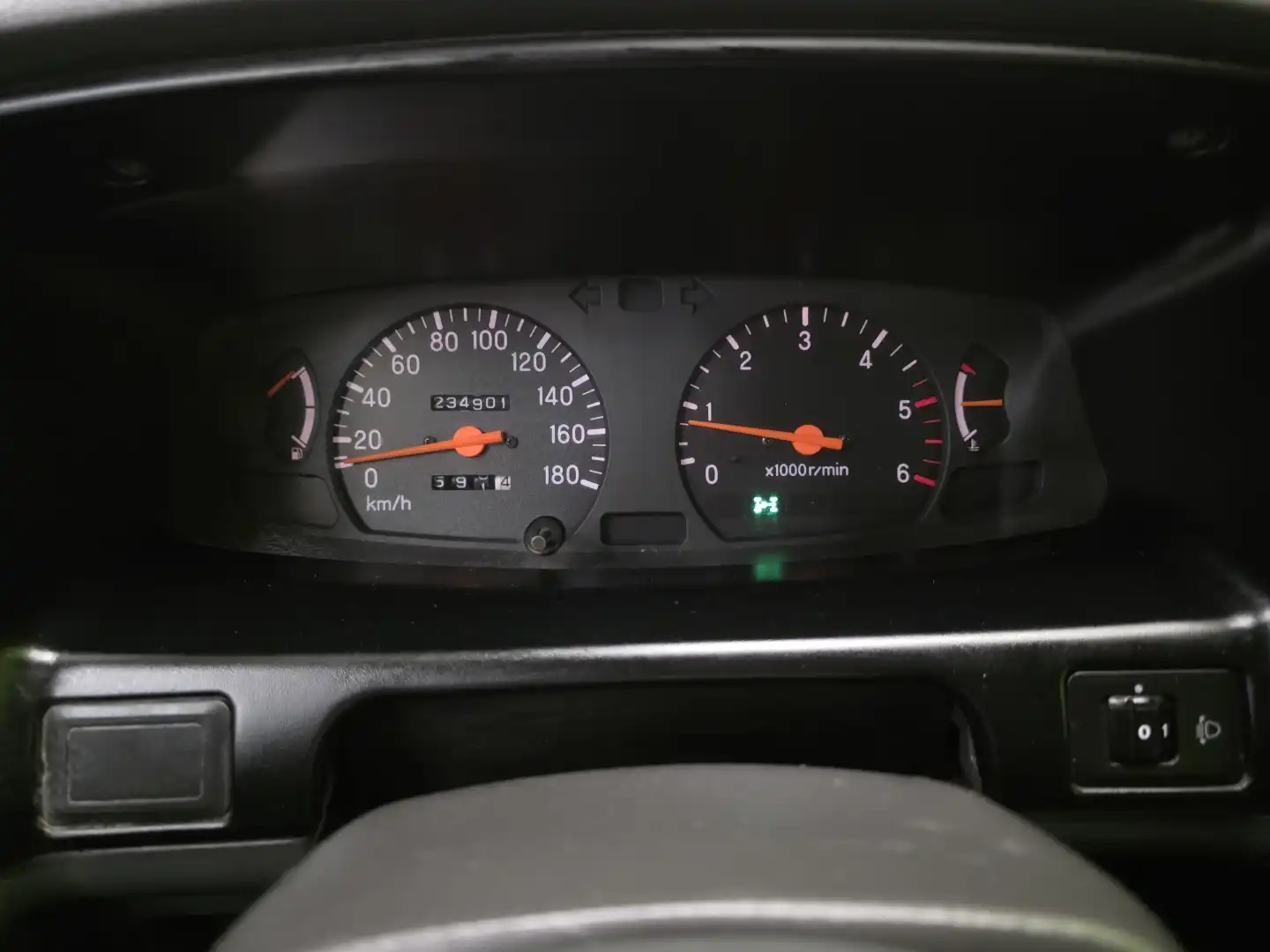 car-image