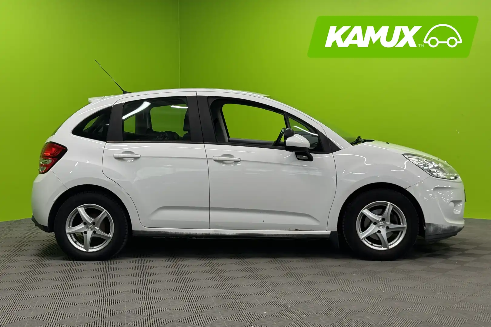 car-image