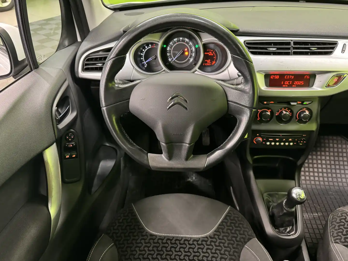 car-image