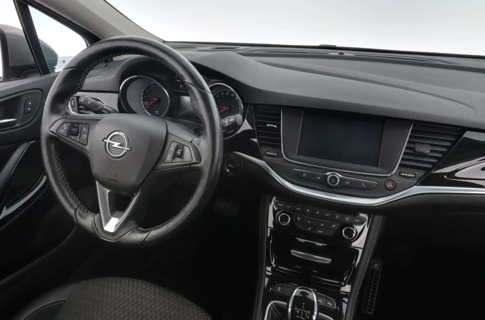 car-image