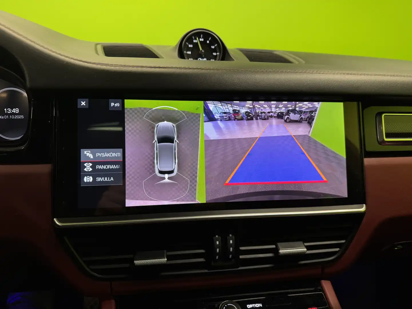 car-image