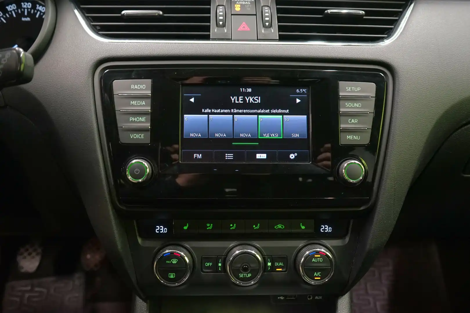 car-image