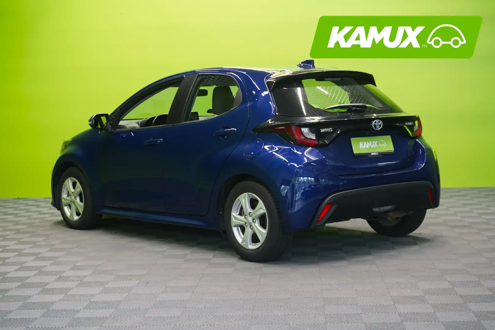 car-image