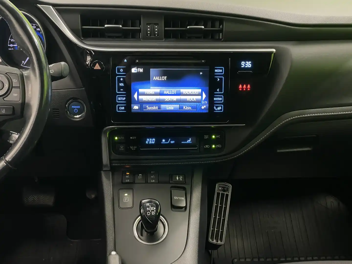 car-image