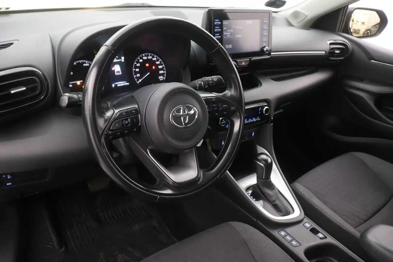 car-image