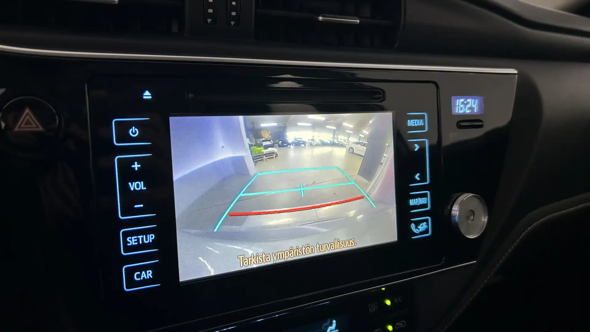 car-image