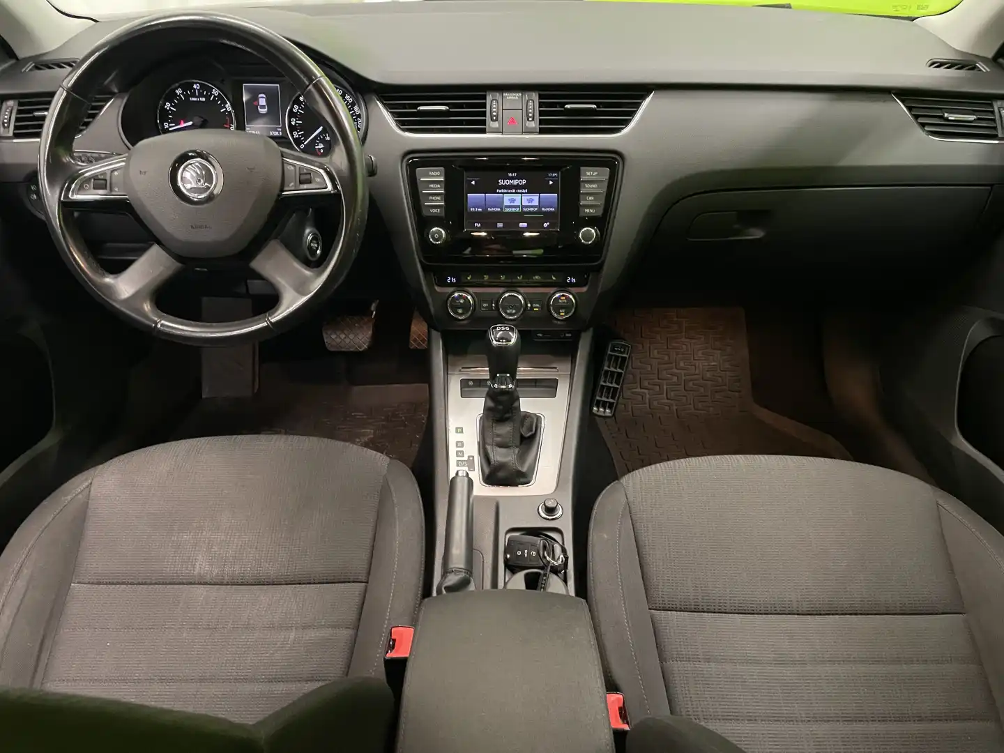 car-image