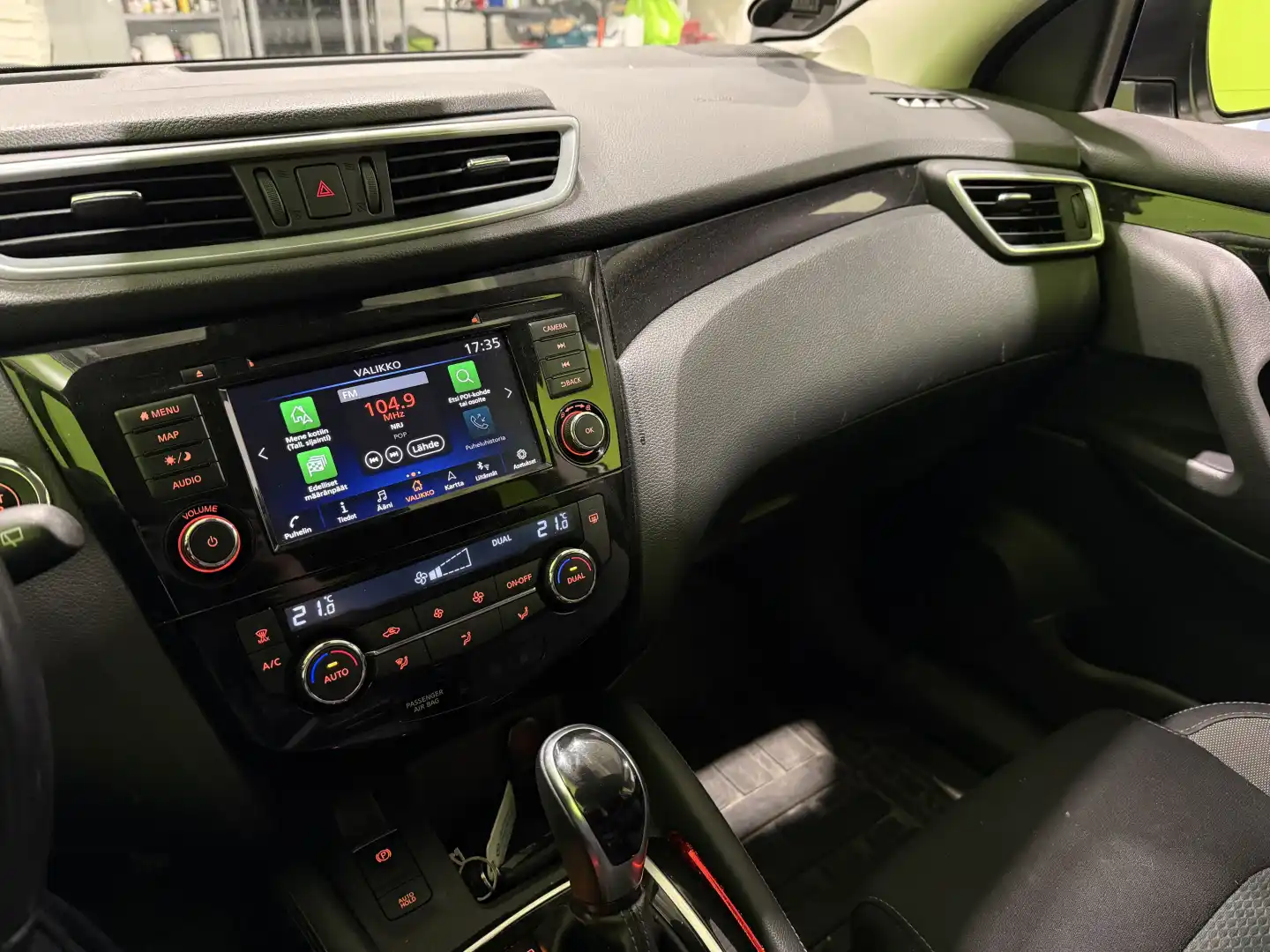 car-image