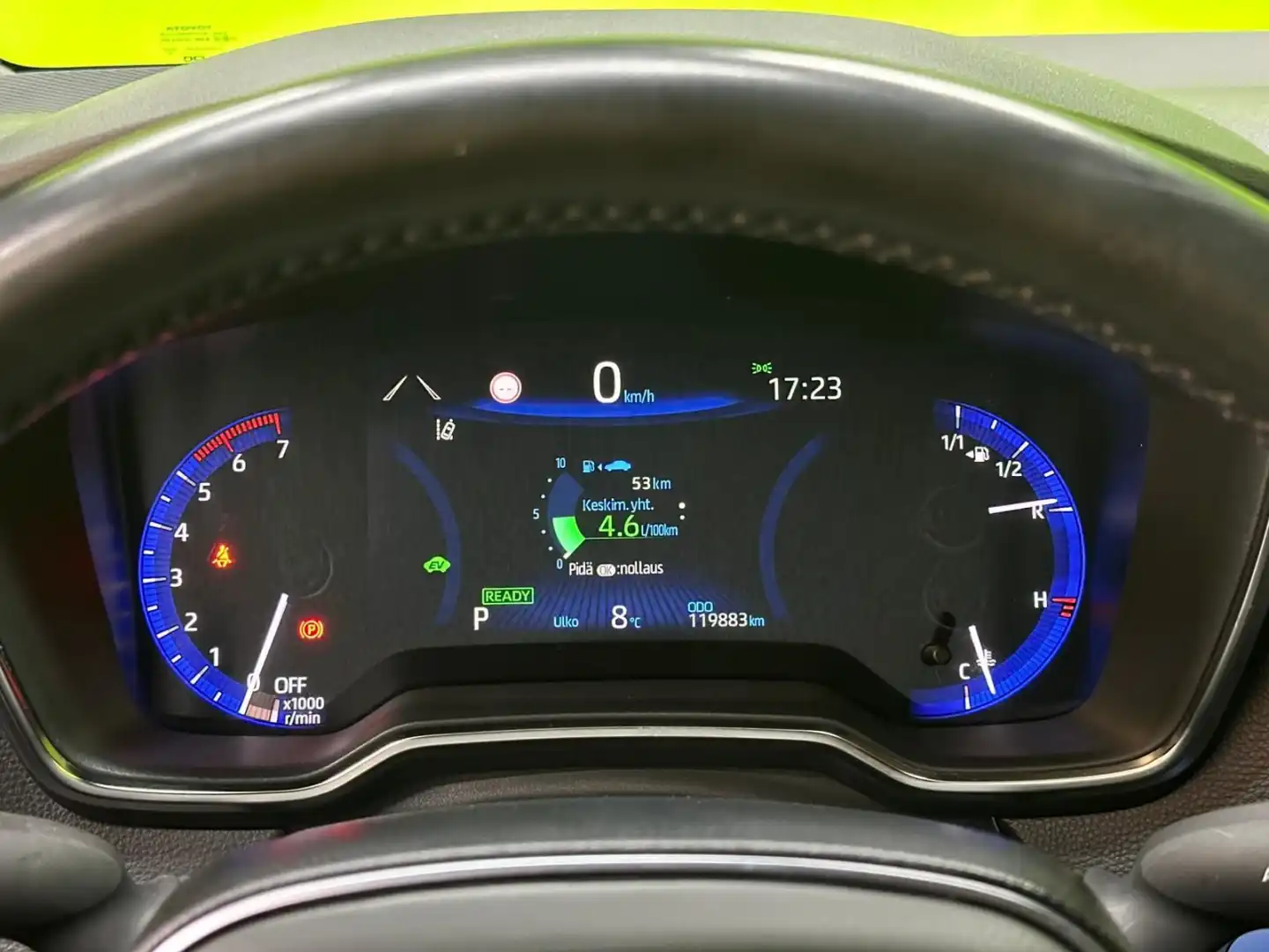 car-image