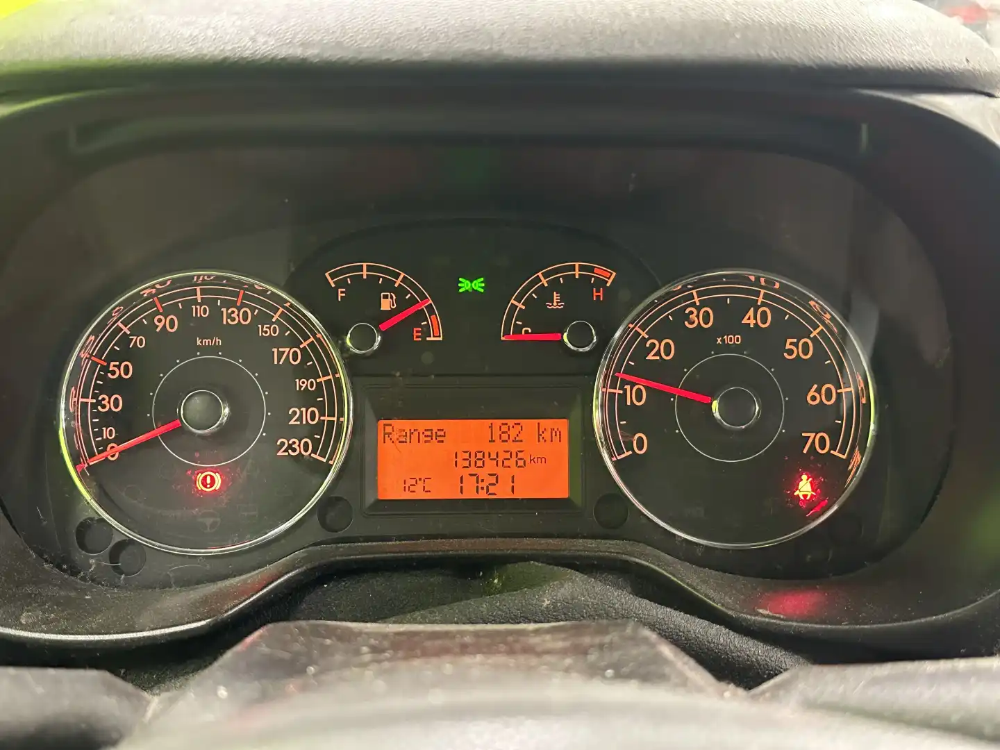 car-image