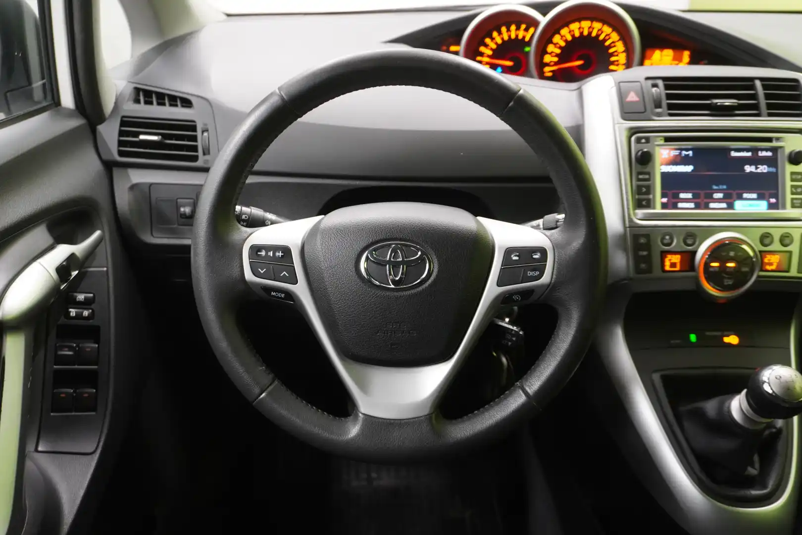 car-image