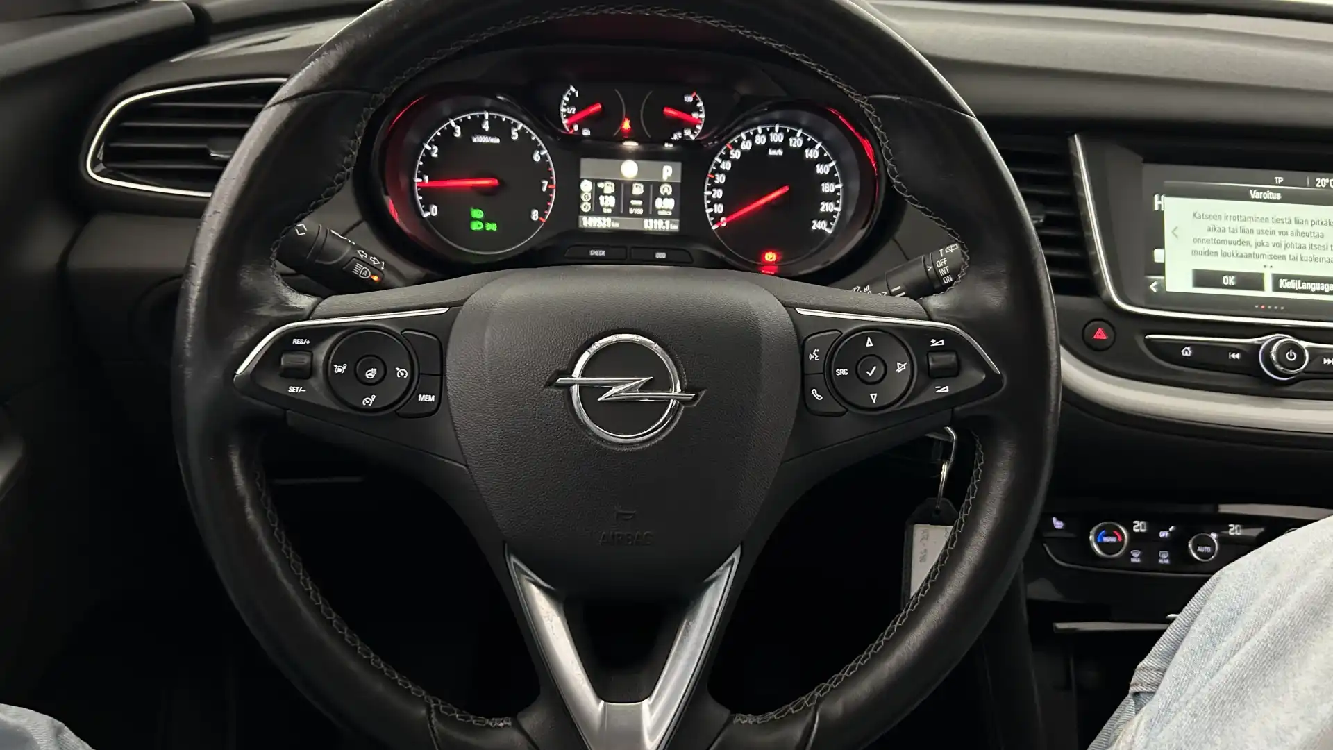 car-image