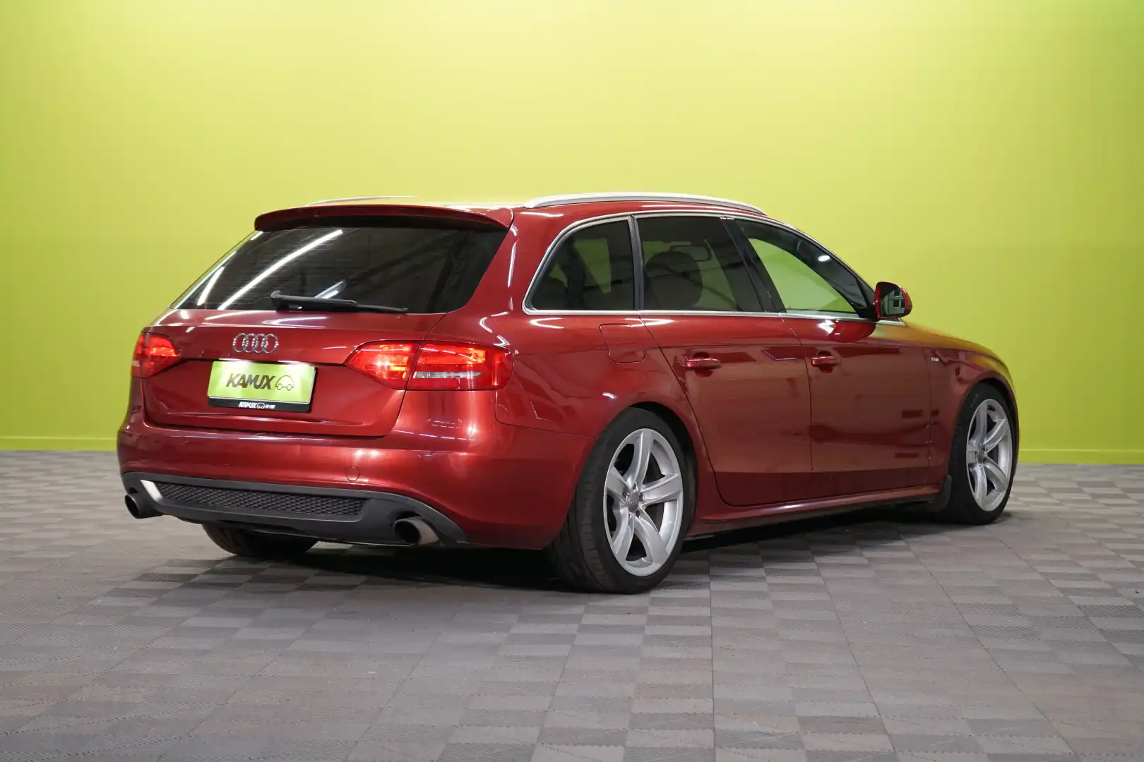 car-image