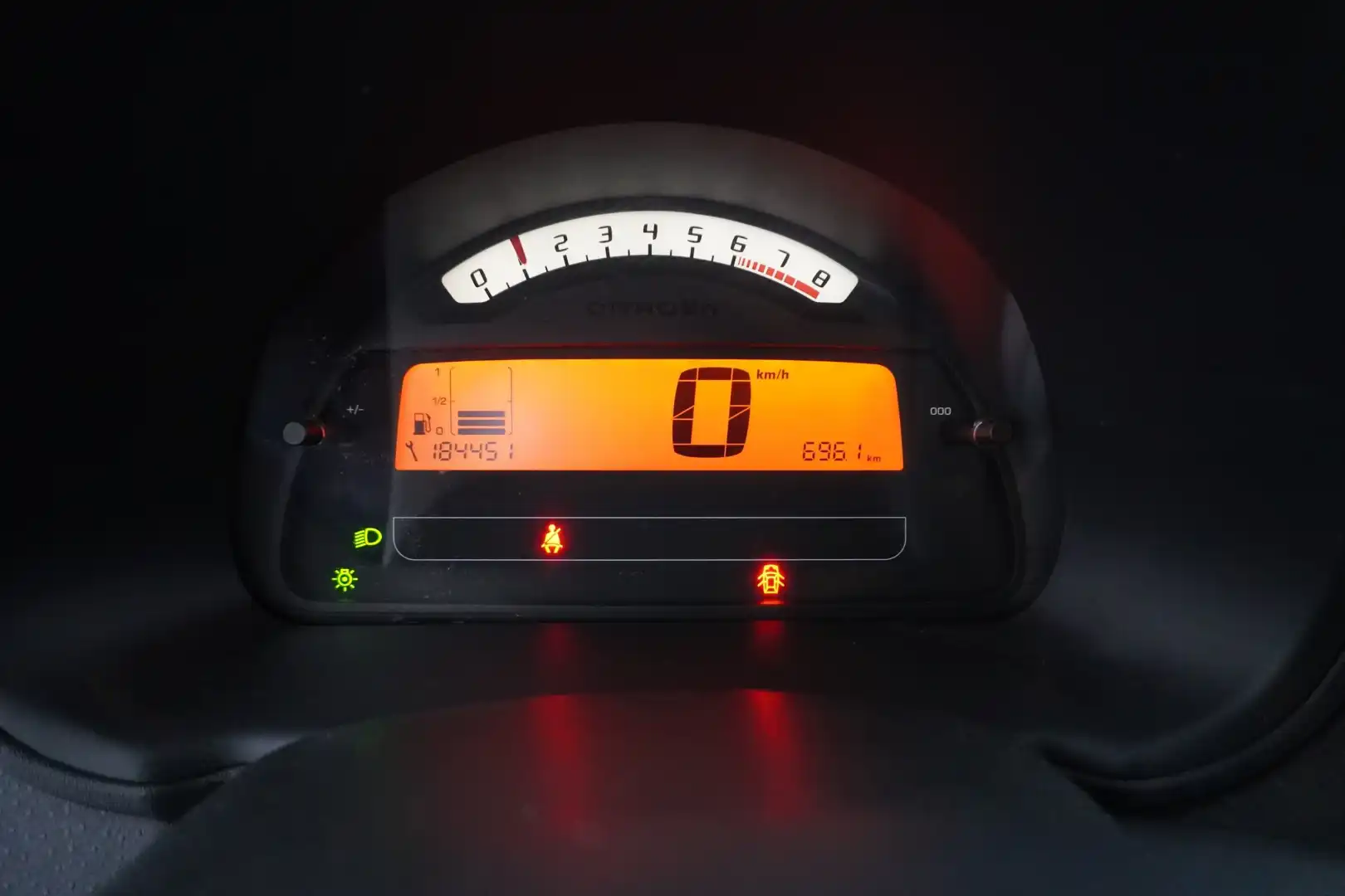 car-image