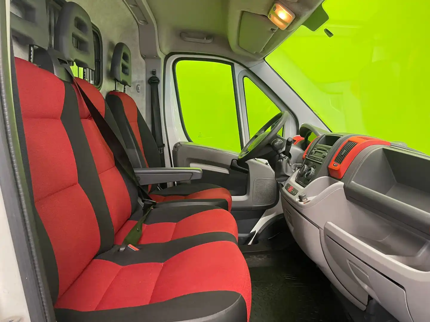 car-image