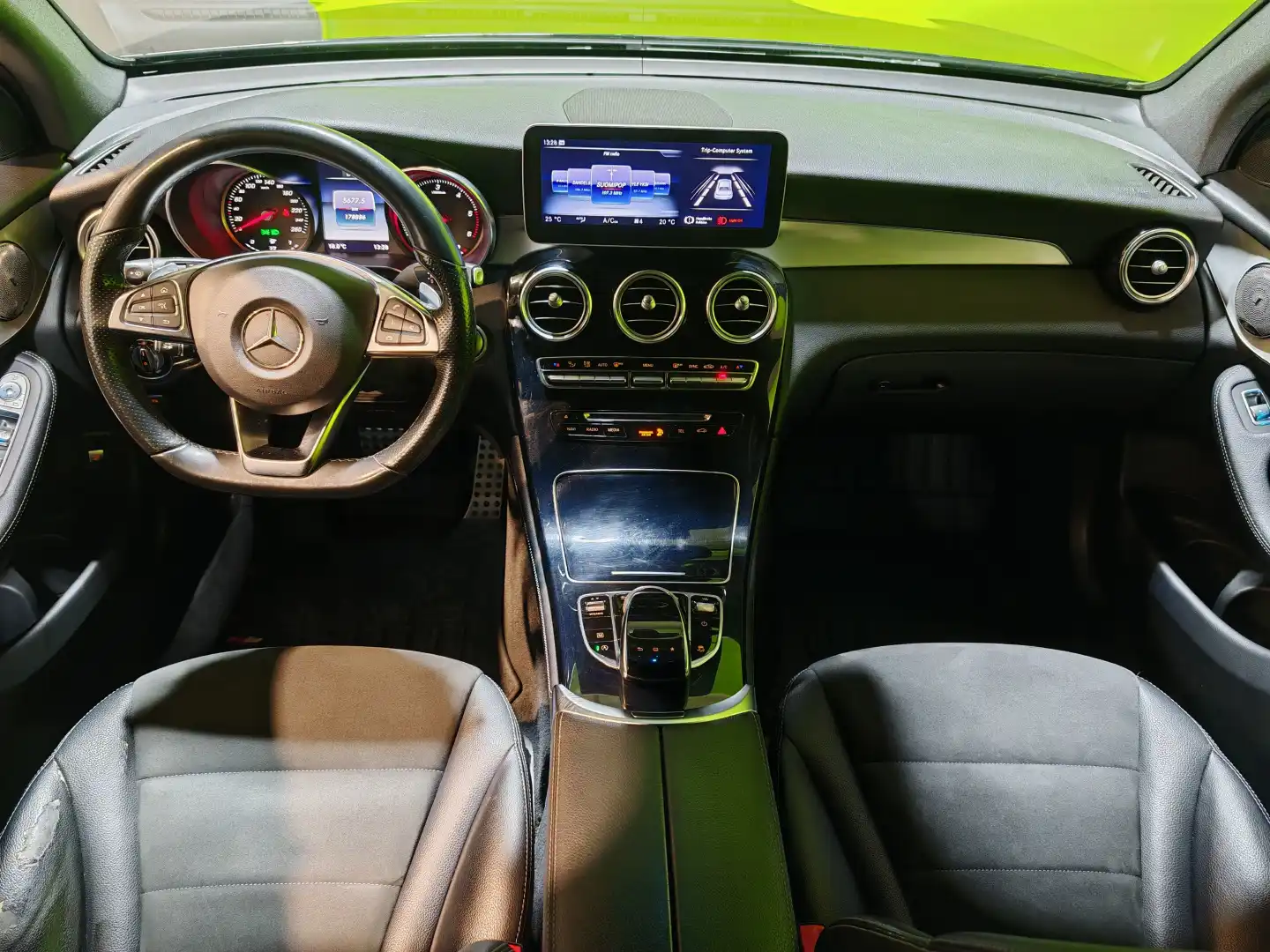car-image