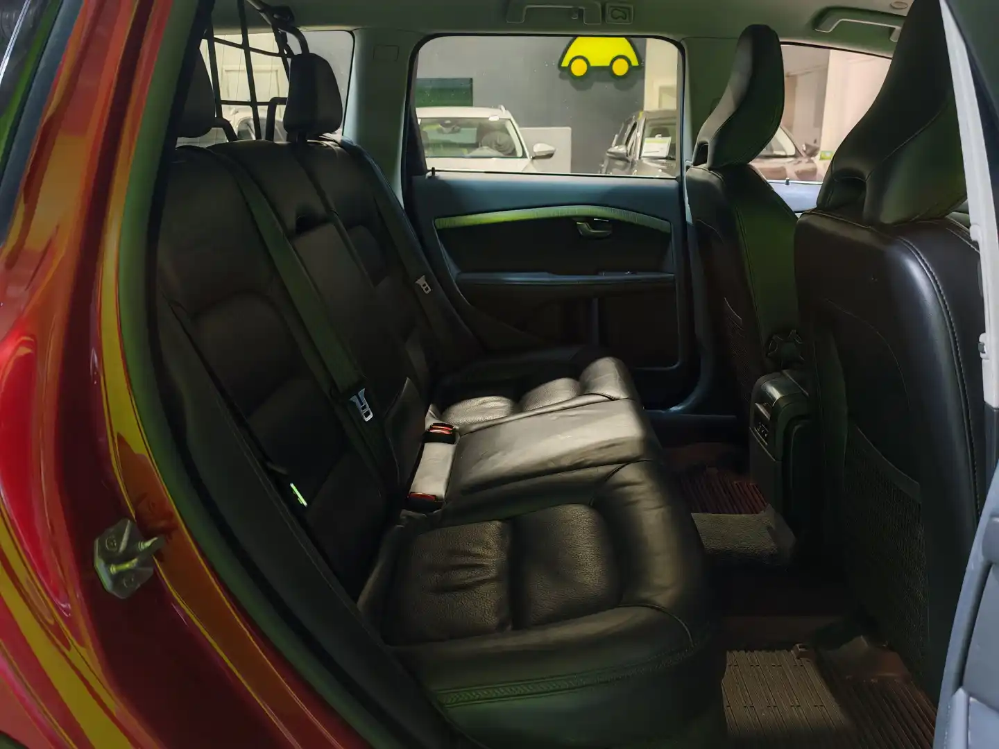 car-image
