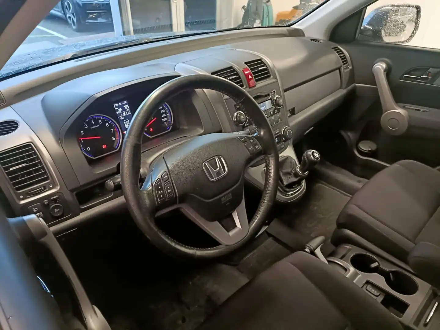 car-image