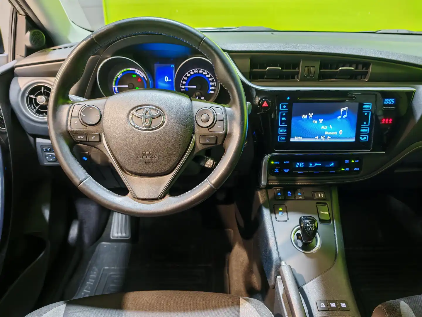 car-image