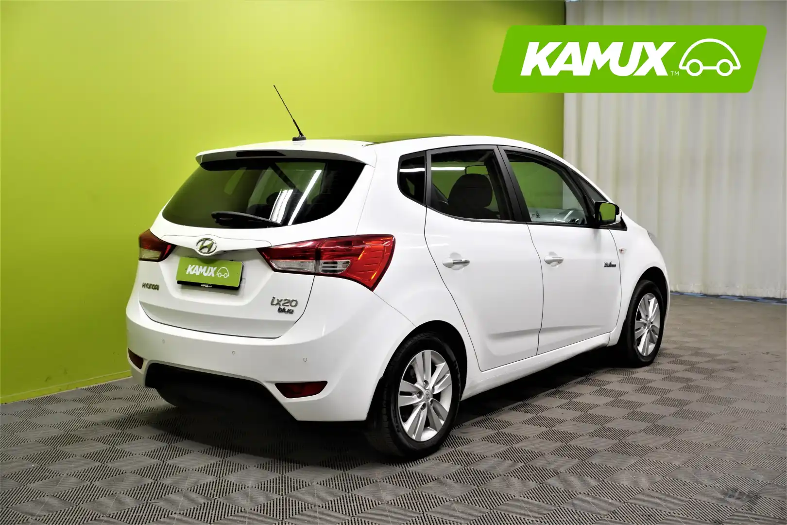 car-image