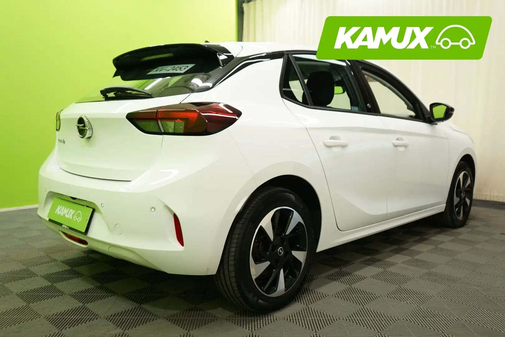 car-image