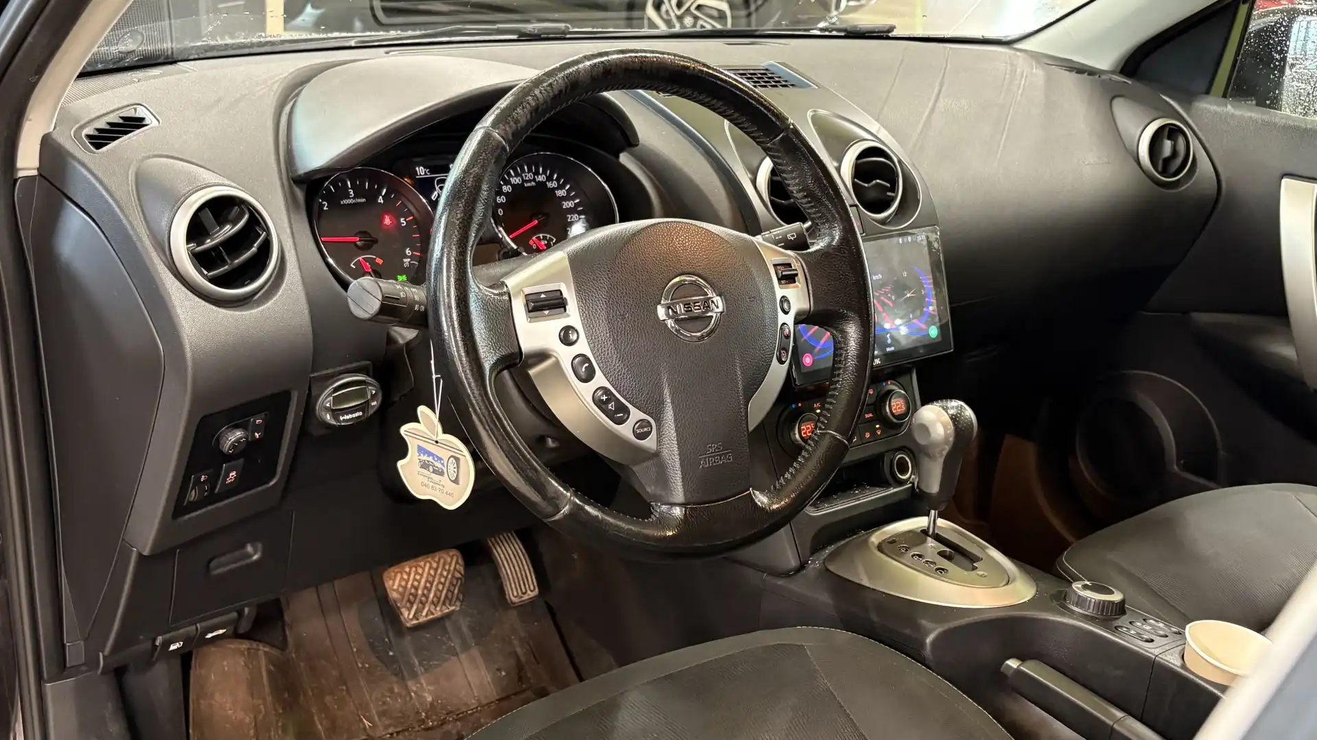 car-image