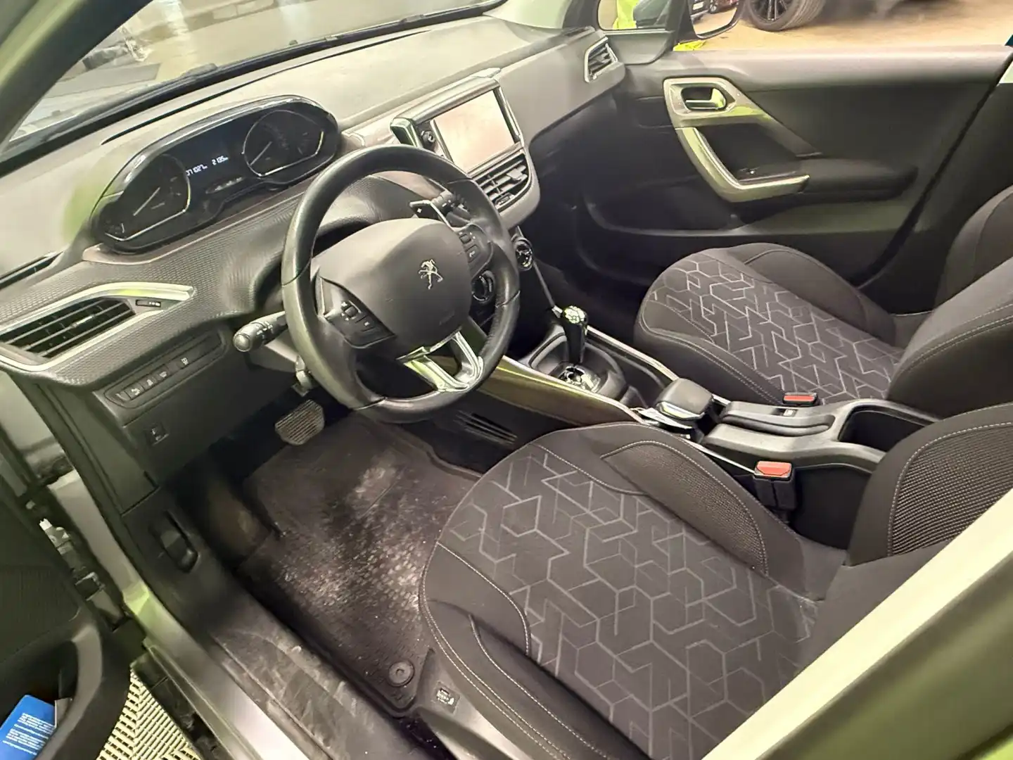 car-image