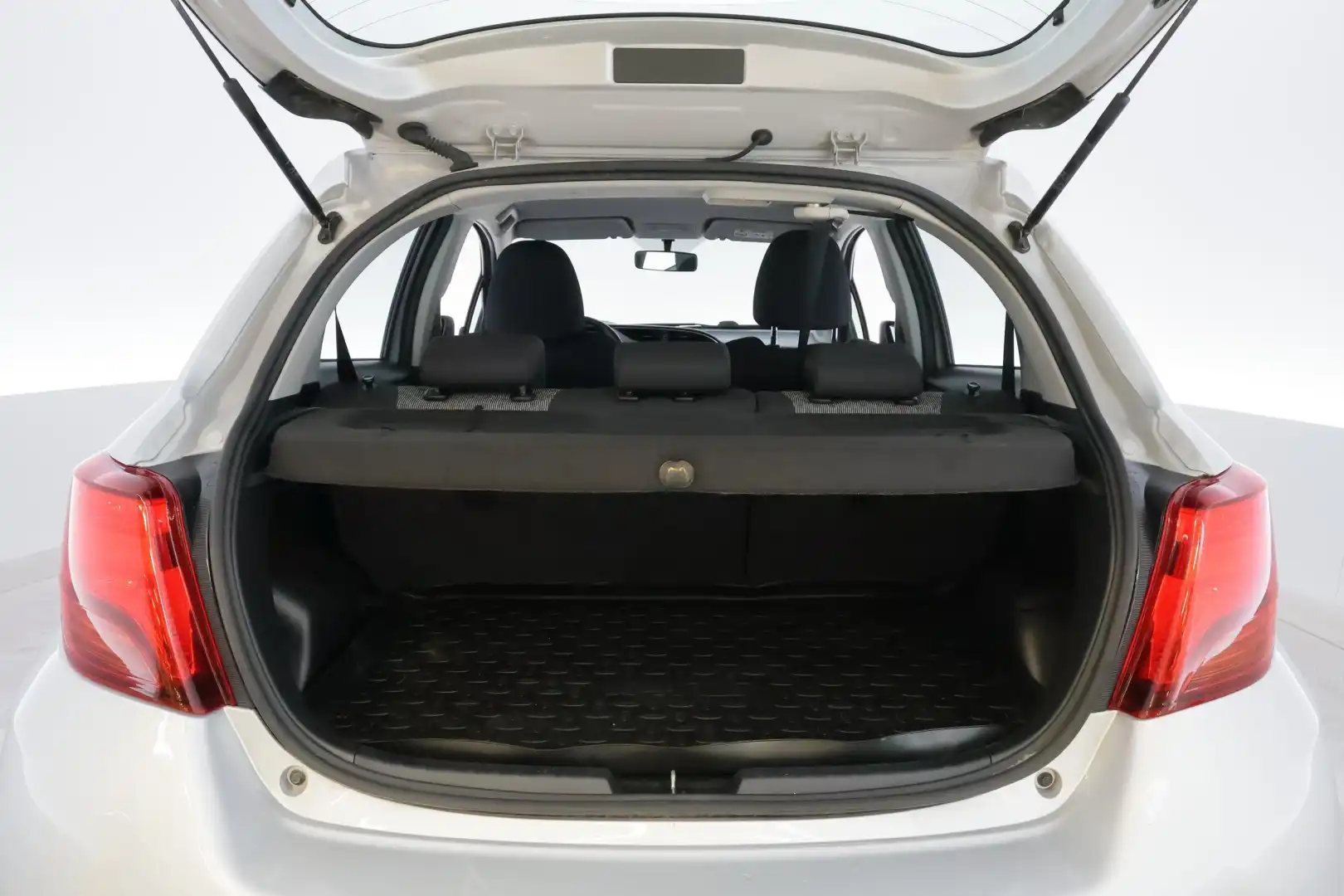 car-image