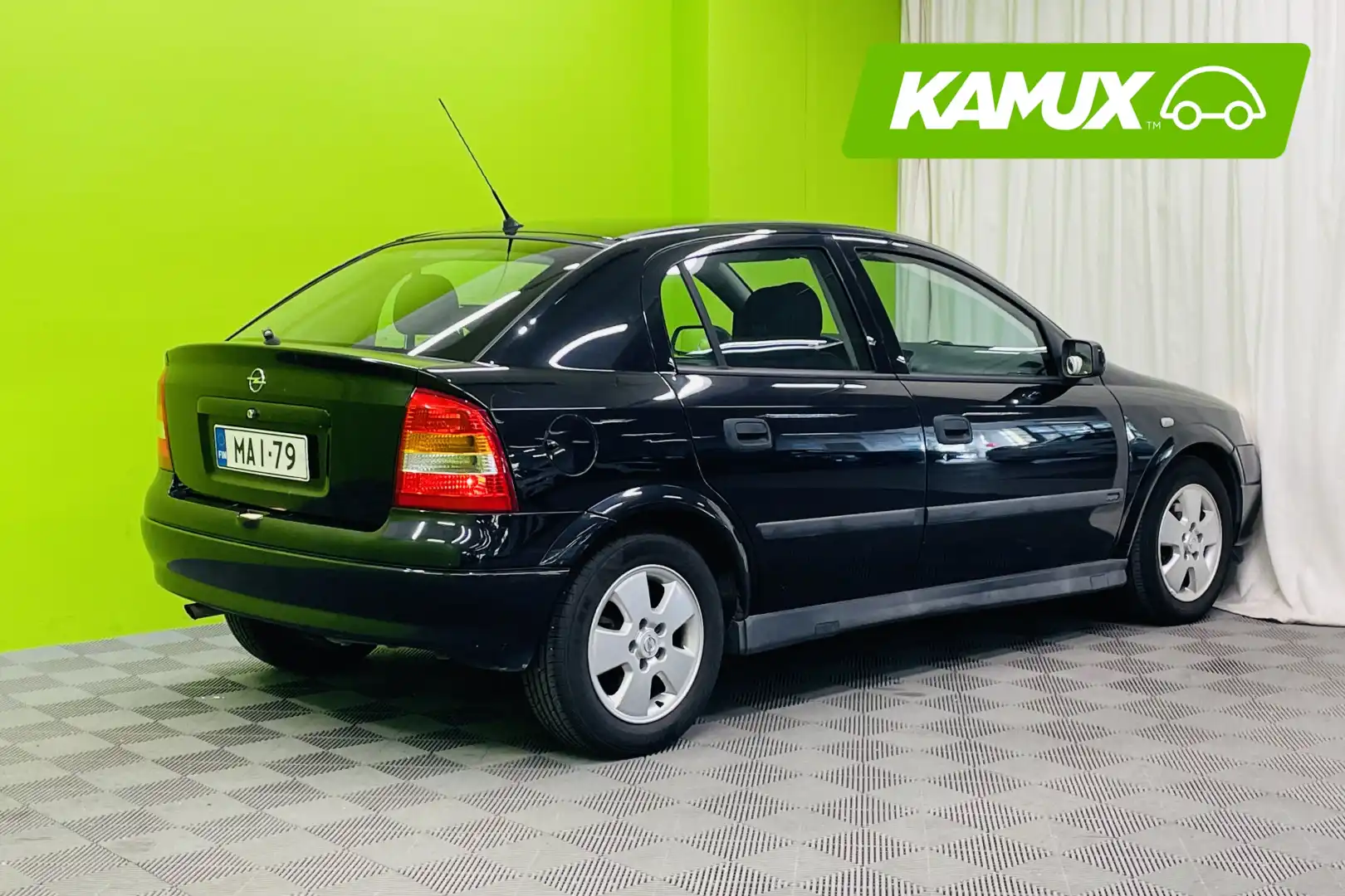 car-image