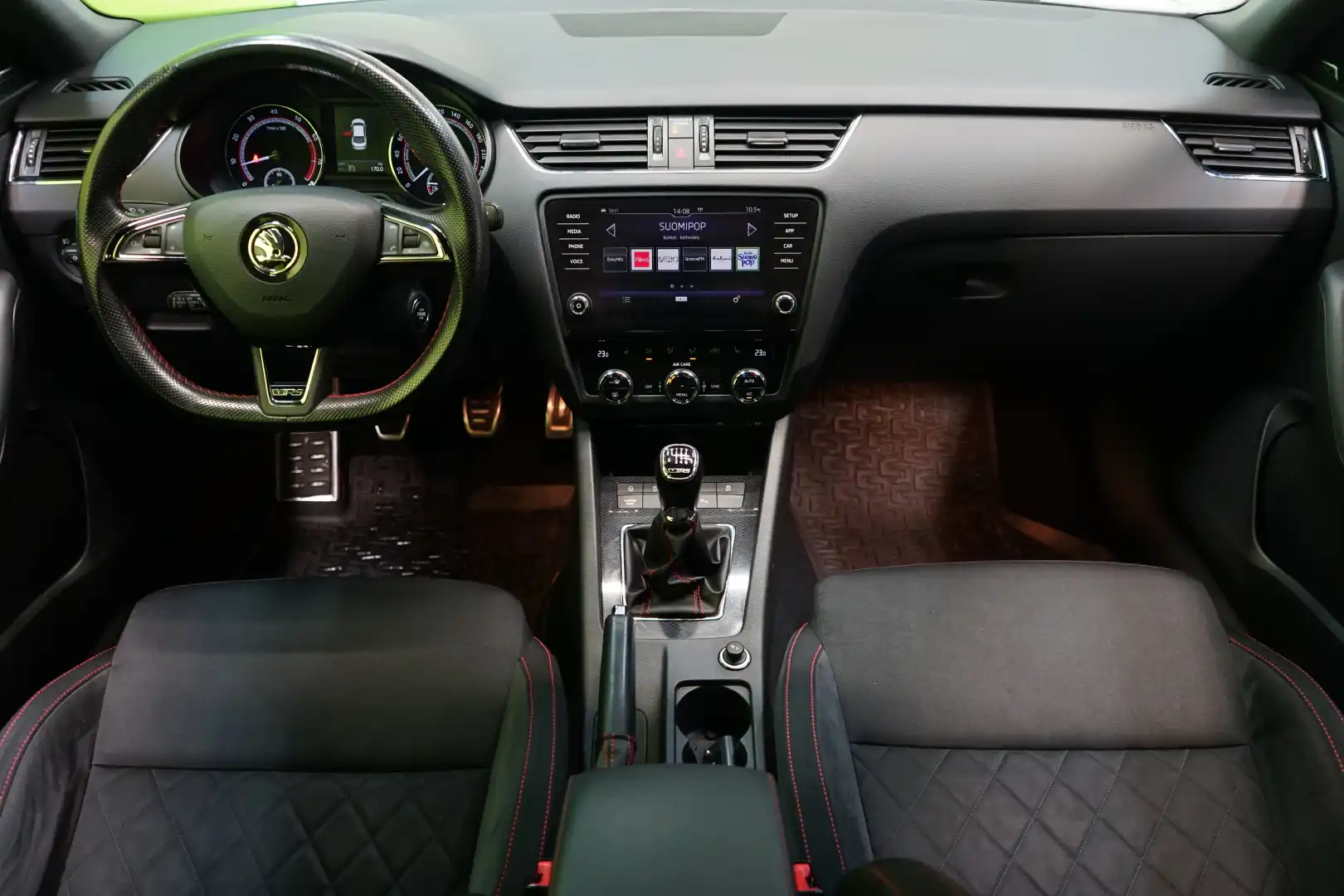 car-image