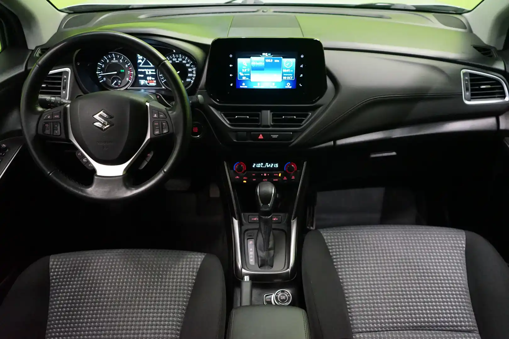 car-image