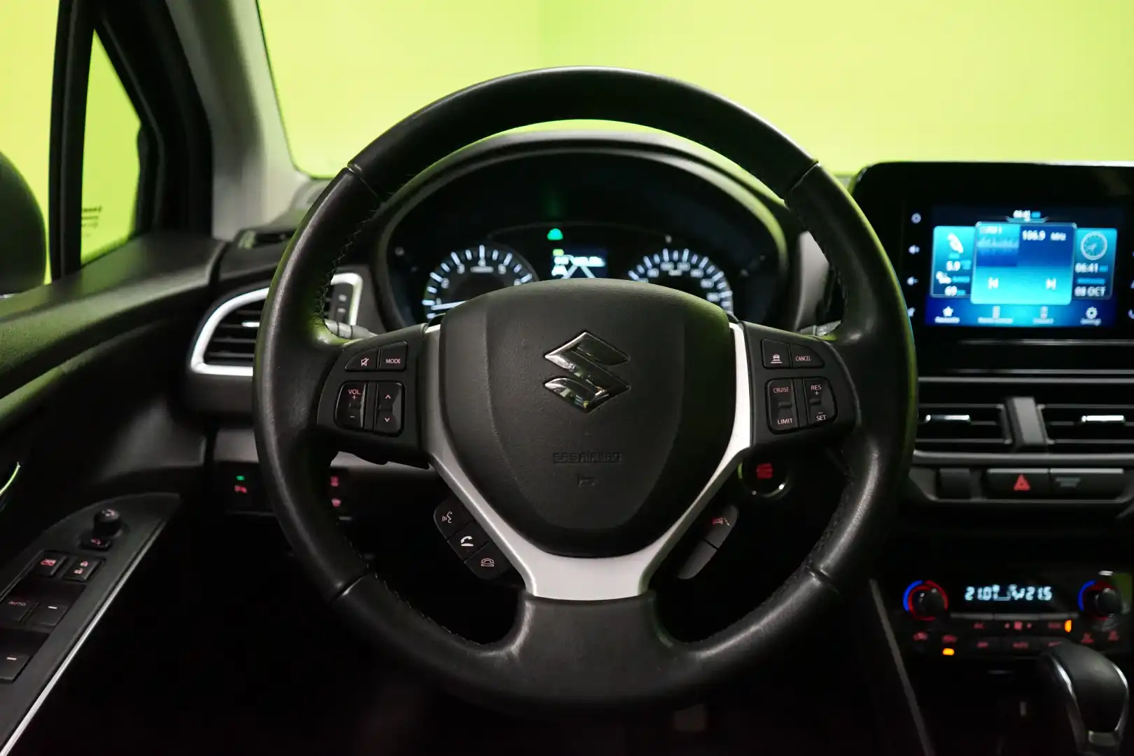 car-image
