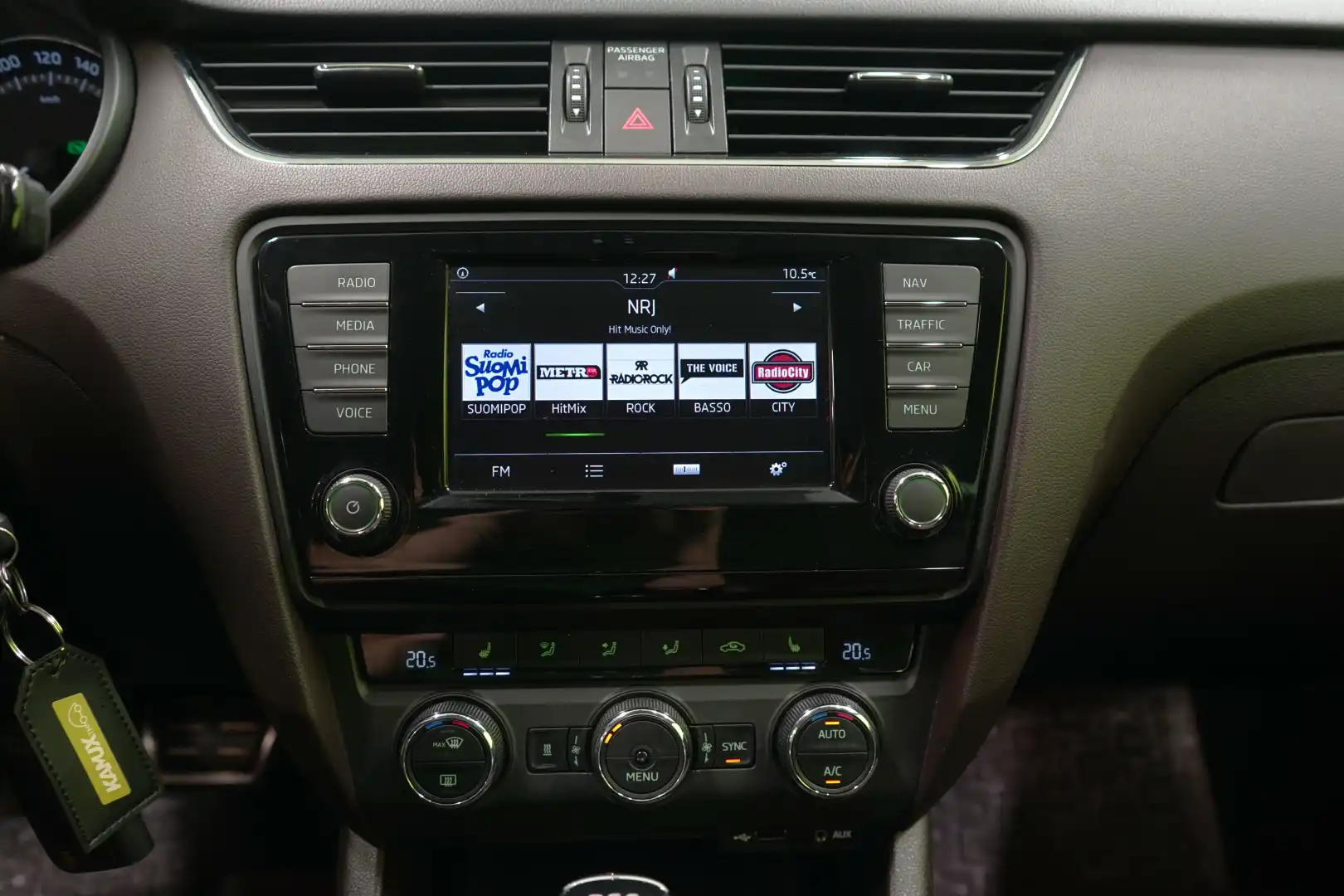 car-image