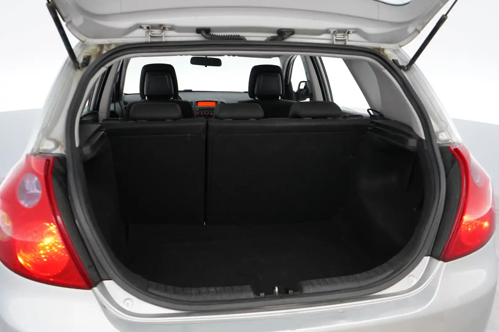 car-image