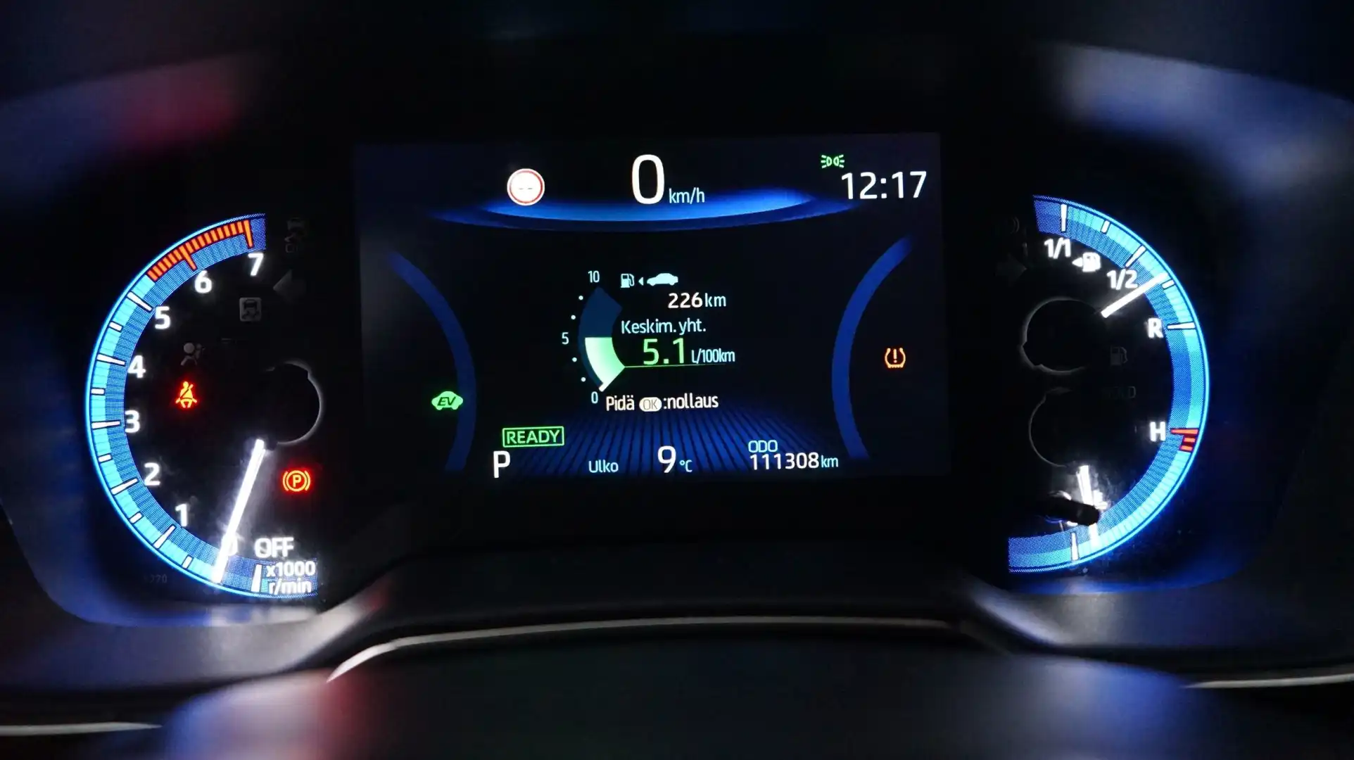 car-image