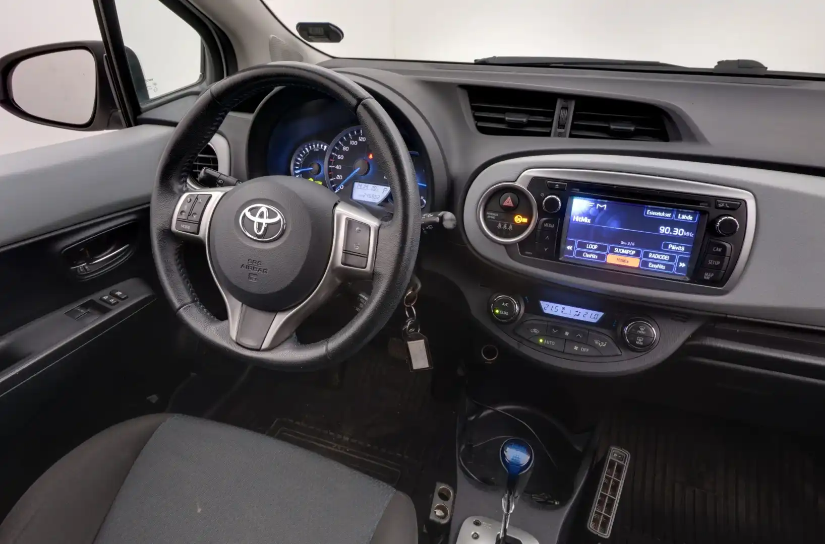 car-image